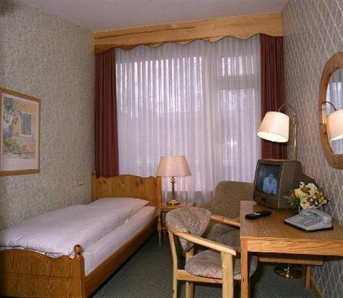 Motel Hamburg Room photo